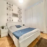 Maison De Fashion Mini