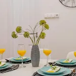 Luxurious Cozy 1Br Apt - 2Min Walk To Gozsduyard!