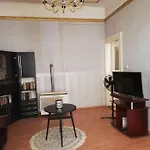 Rozsa Lak