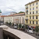 Cityscape Budget Apartments Museum
