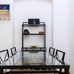 Cityscape Budget Apartments Museum