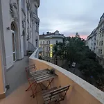 Prime Downtown Budapest Luxury Condo, Private Spa, Home Cinema, Patio