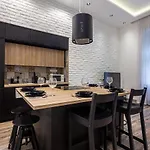 Alder Bridge Apartment