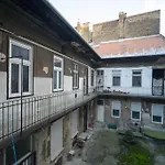 Cityscape Budget Apartments Mosonyi