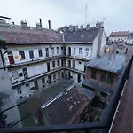 Cityscape Budget Apartments Garay