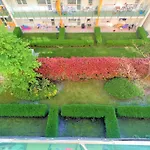 Happy Living Apartment W Balcony