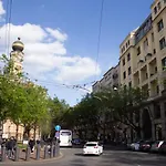 Luxury Downtown 3 Bedroom Apartment By Synagoge With Beautiful View