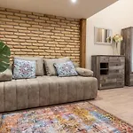 Comfort Zone Apartment