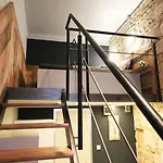 Economy Hollo Apartments