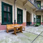 Captain\'S Residence In Soho