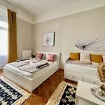 Weinerhouse Design Apartment