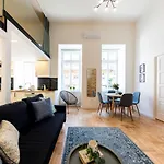 Kiraly Downtown Apartment