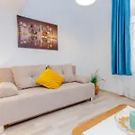 Cozy Nest By The Andrassy Avenue