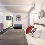 Stylish Home - Street Of The Basilica