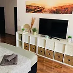 Corvin Boutique Apartment Parking In The Plaza