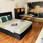 Corvin Boutique Apartment Parking In The Plaza