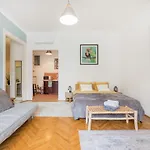 Modern Flat In Heritage District Near The City Center