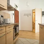 Central Apartment At Gozsdu Court, 60 Sqm, 2 Rooms With 2 Ac, Elevators, Kitchen