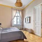 Bourgeois Boheme Apt. 88 M² City Center