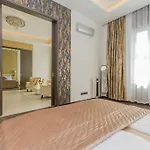 The Opulent Oasis By Newave Apartments