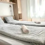 Ricky Apartment
