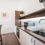 Stylish Apartment In The City Center