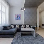 Andrassy Str. Luxury Apartment