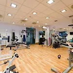 Flat At The Danube With Wellness
