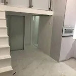 Colton West Deluxe Apartment