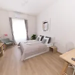 Madach Fox Apartment