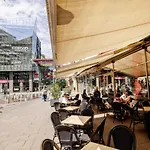 Corvin Promenade 2F Apartment, Downtown Budapest