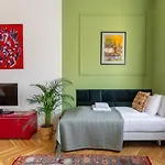 Huge & Stylish In The Center For Up To 20 People