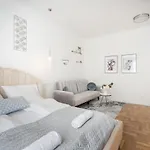 D71 - Dob 71 Central Cozy Suite - Best Location By Bqa