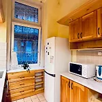 Ulloi Apartment - Unique Style Near Corvin