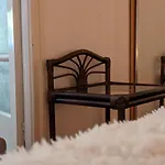 Cozy Park Apartment