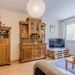 Cosy Pet-Friendly Flat W Balcony @ Orczy Garden