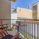 Cosy Pet-Friendly Flat W Balcony @ Orczy Garden