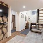 W11 A Weiner Apartment