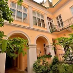 Silent Island - Beautiful Flat In Horanszky Str.