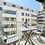 Corvin City Apartment - Free Parking-