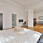 Budape Apartman House 10