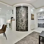 Central Apartment On Kis Diofa/2