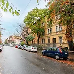 Szondi Residence