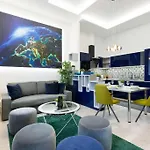 Grand & Luxurious In The Heart Of Budapest, 2Br & 2Bt
