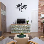Eoetvoes Residence