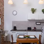Eoetvoes Residence