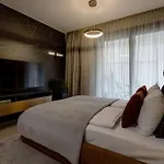 High-End Studio W Gym/Sauna/Balcony/Security