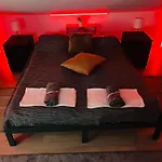 King House & Garden With Ac And Free Parking Possibility