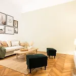 Visegradi Downtown Apartment