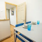 Center Apartment Budapest, Akacfa Street